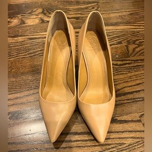 Tory Burch nude pumps, heel 8 inch
